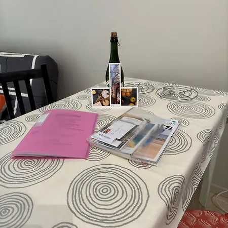 Le Champenois, Et Calme Apartment